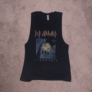 Def Leppard shirt